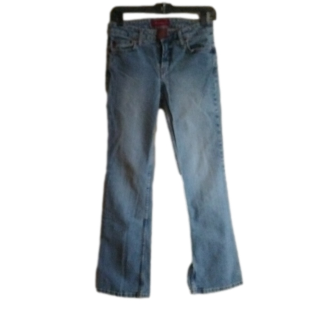 RETRO/Y2K Aeropostale flared jeans . Size 5/6 short. Supercute  style !